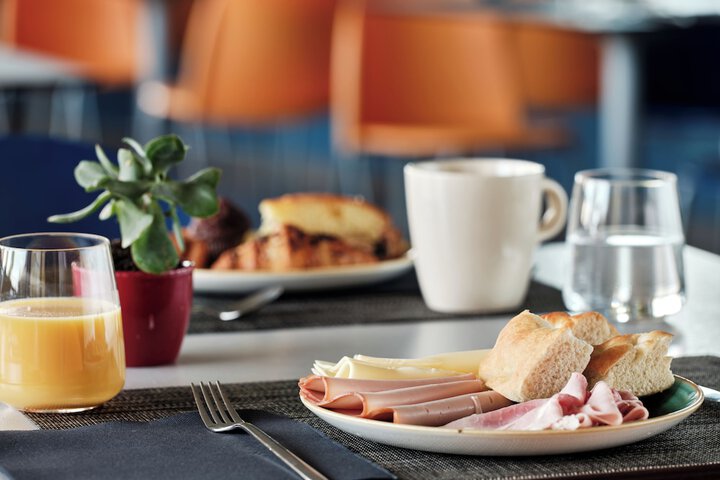 Breakfast meal