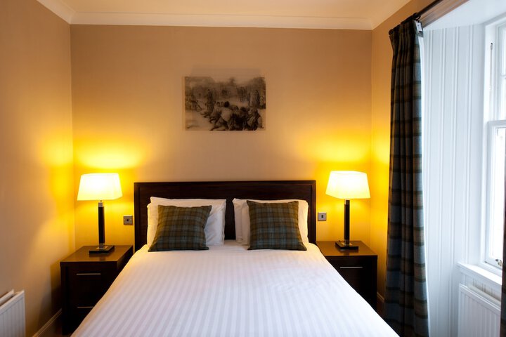 Room 10 of 73