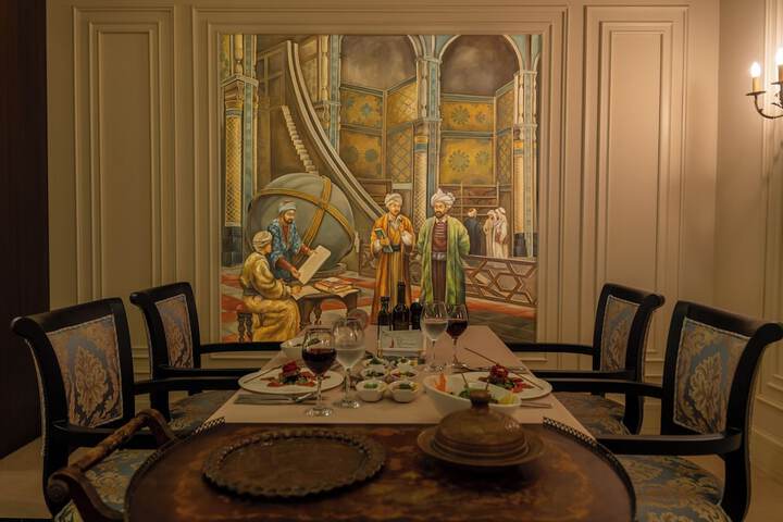 Dining 38 of 72