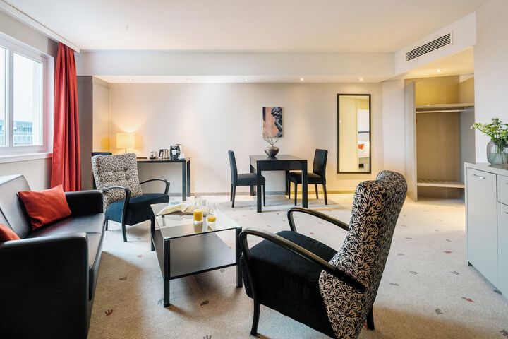 Room 4 of 47