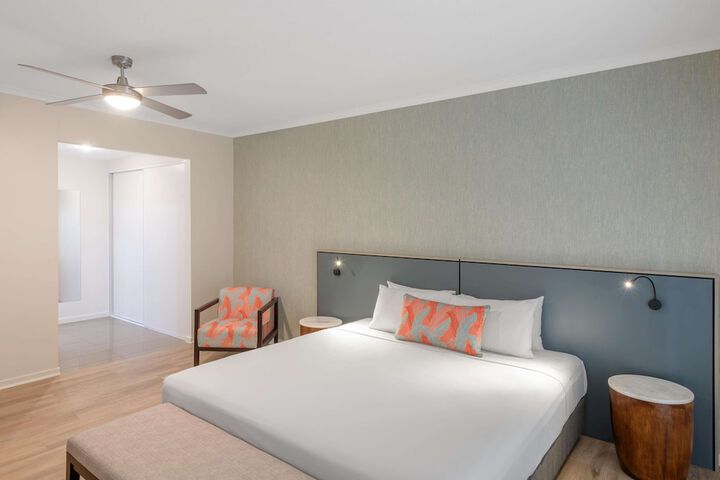 Room 10 of 48