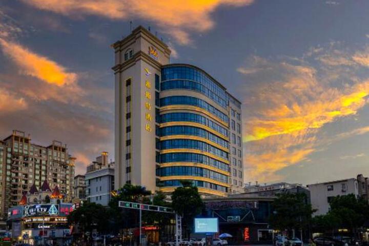 Astor Hotel