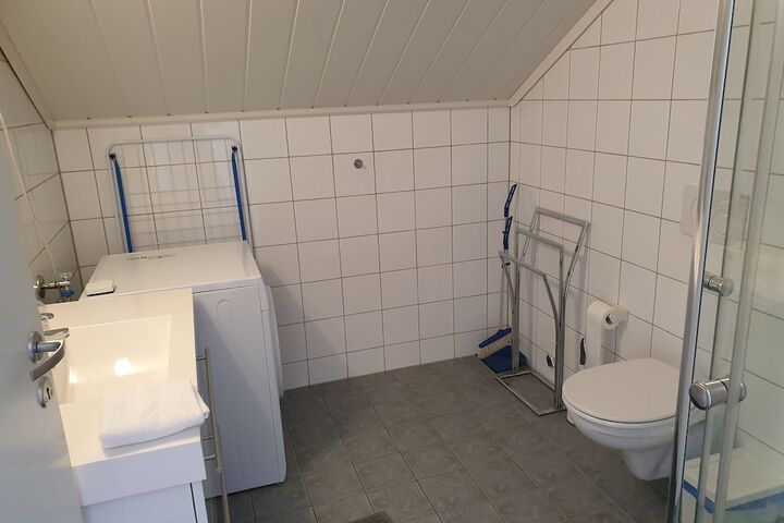 Room 33 of 59