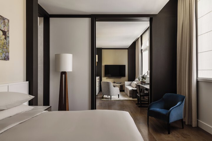 Room 32 of 123