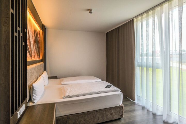 Room 15 of 88