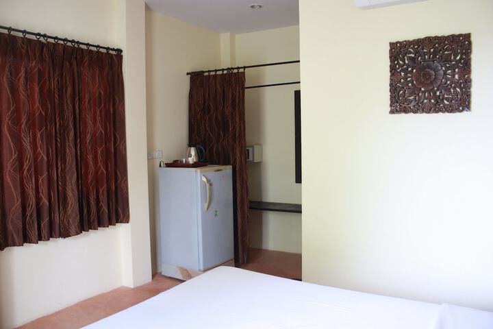 Room 4 of 51