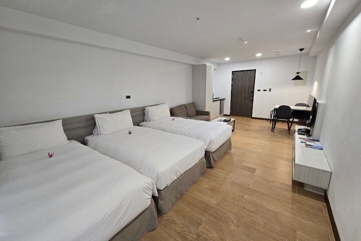 Room 16 of 57
