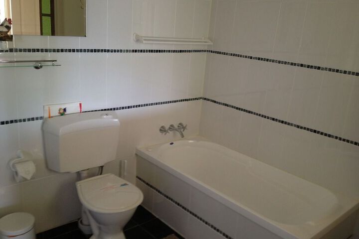 Room 9 of 26