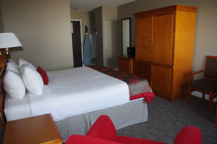 Room 6 of 70