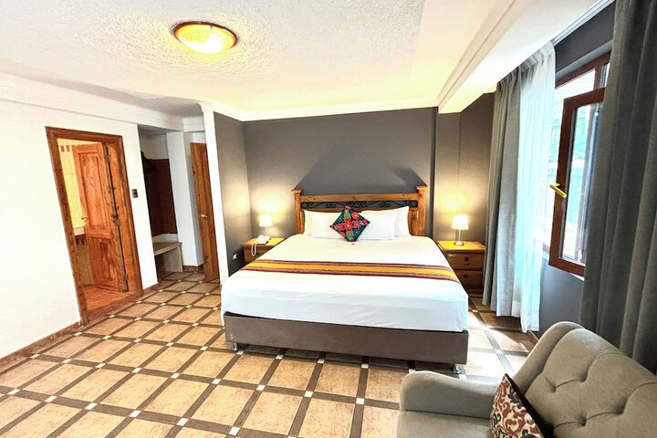 Room 8 of 37