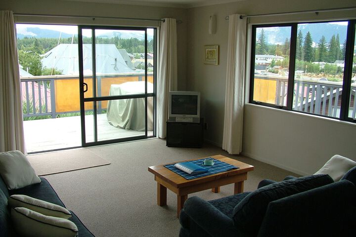Room 17 of 37