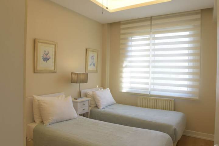 Room 15 of 46