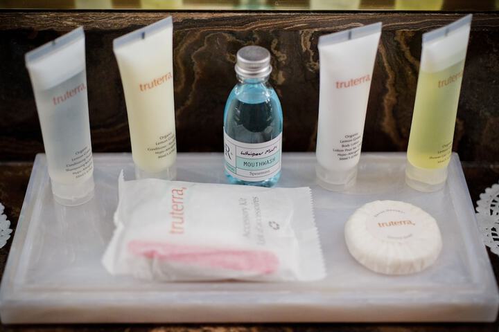 Bathroom amenities