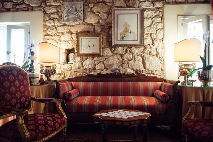 Hotel Interior 4 of 44
