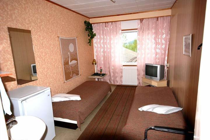 Room 7 of 28