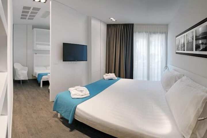 Room 49 of 92