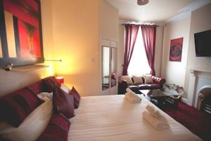 Room 10 of 23