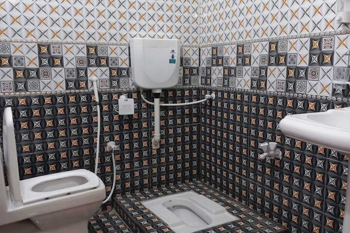 Room 12 of 14