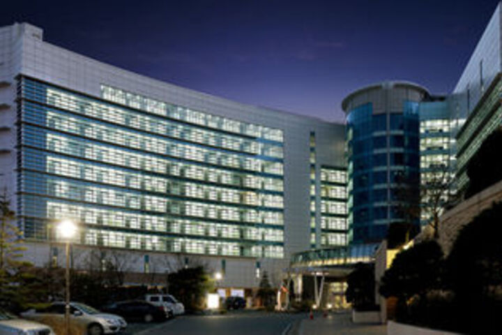 Hotel Front - Evening or Night