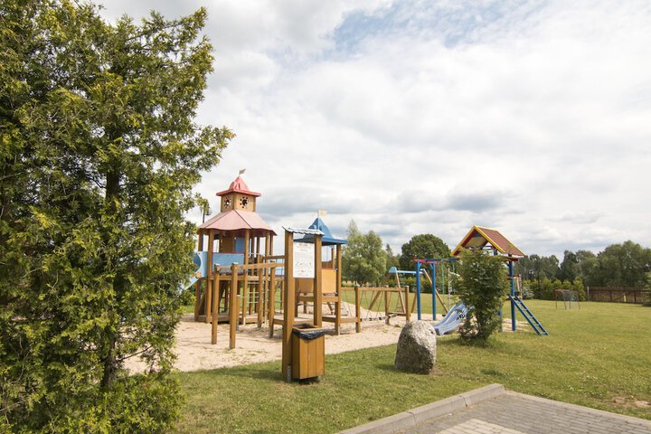 Childrens Activities 53 of 101