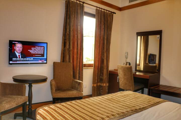 Room 36 of 108
