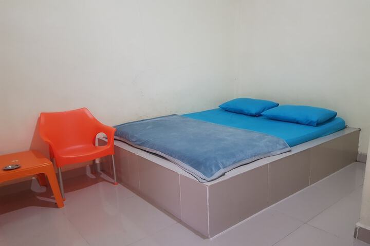 Room 4 of 29