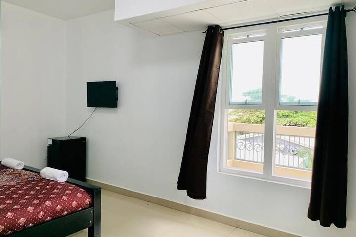 Room 8 of 22