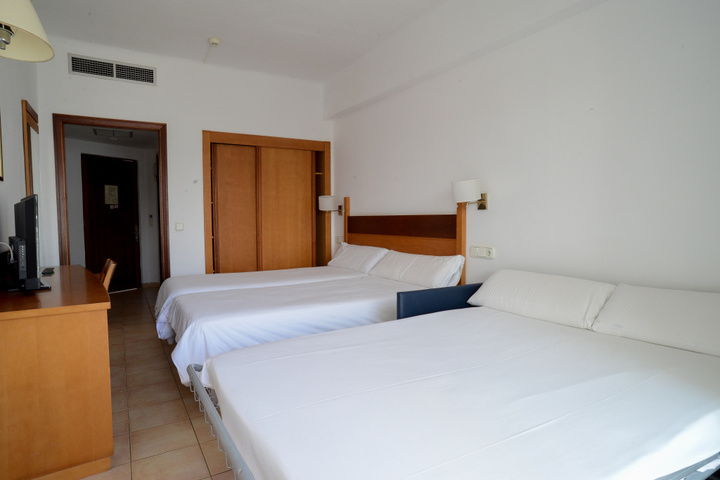 Room 18 of 48