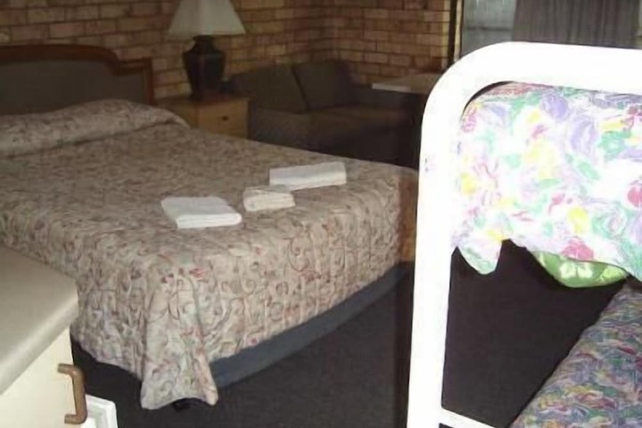 Room 19 of 33