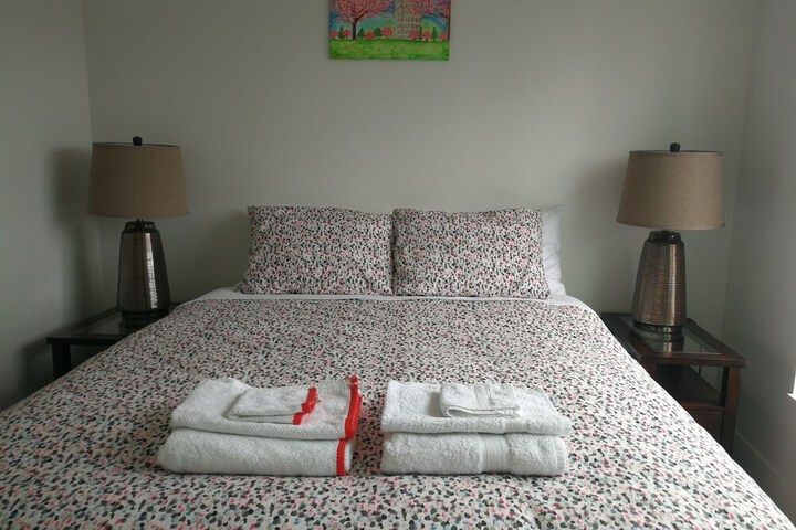 Room 9 of 28