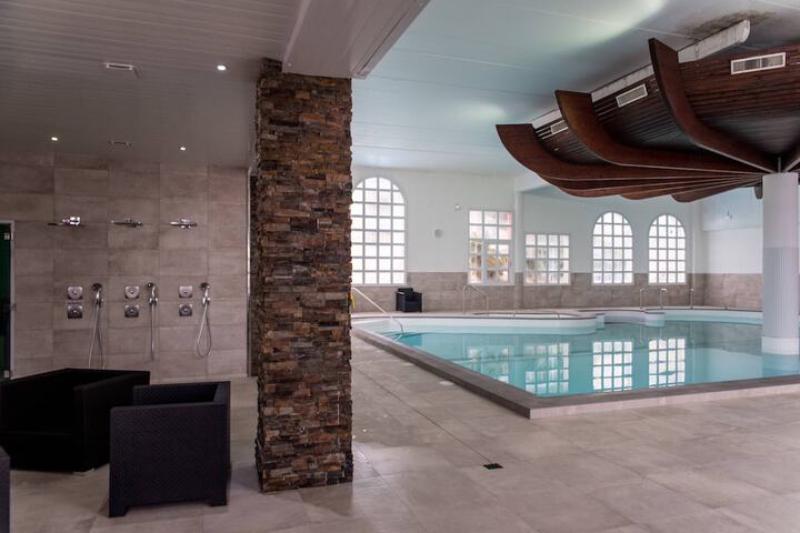 Hotel with Pool
