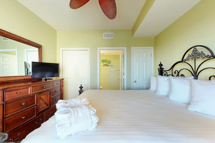 Room 20 of 163