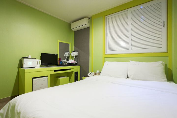 Room 46 of 69