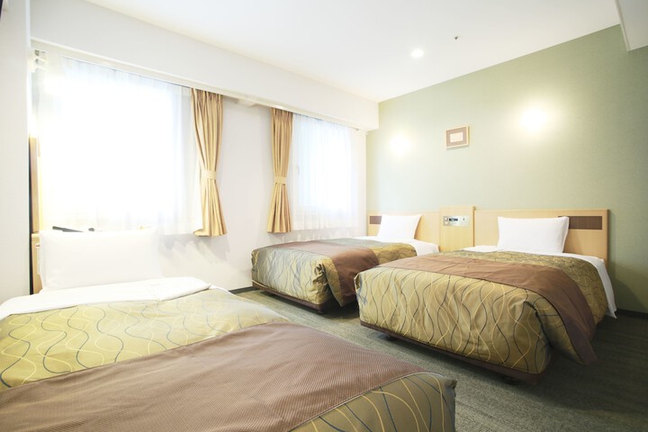 Room 4 of 48