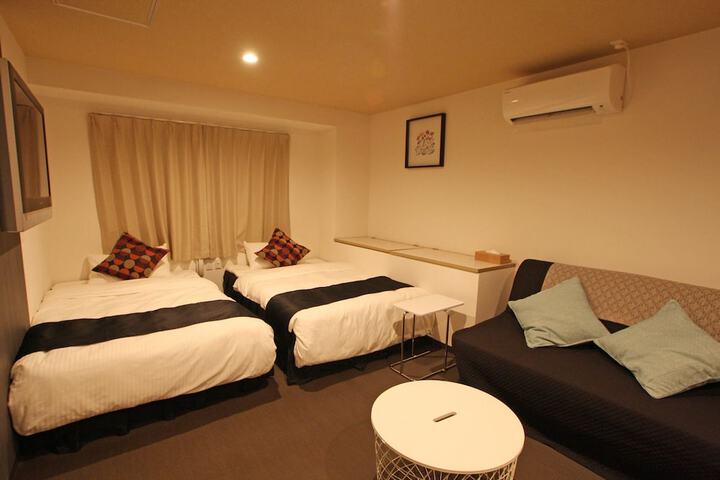 Room 5 of 53
