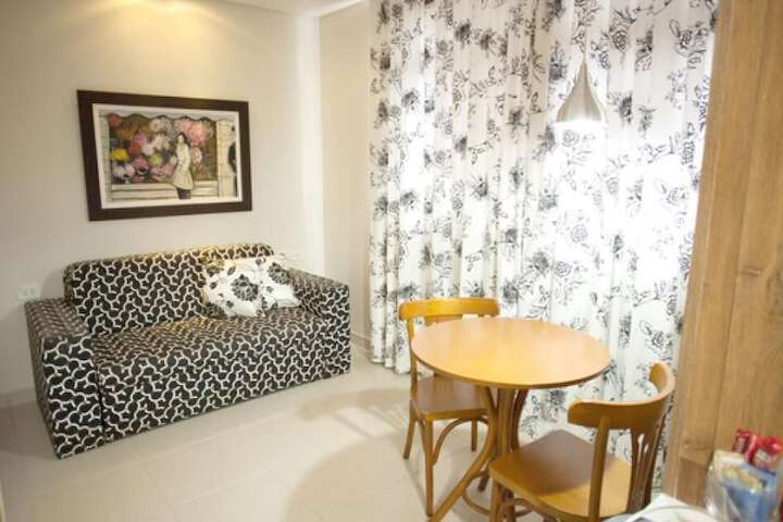 Room 44 of 64