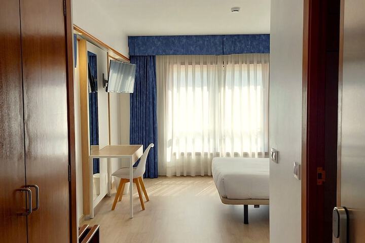Room 43 of 105