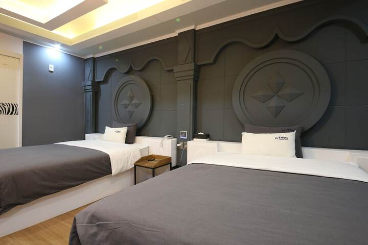 Room 19 of 49