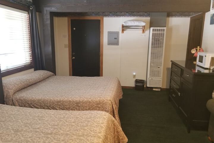Room 35 of 149