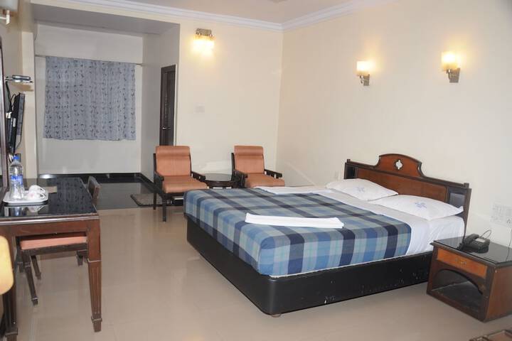 Room 17 of 38