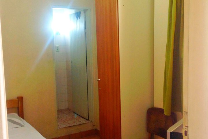 Room 8 of 38