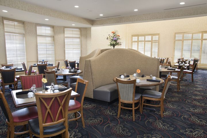 Dining 47 of 63