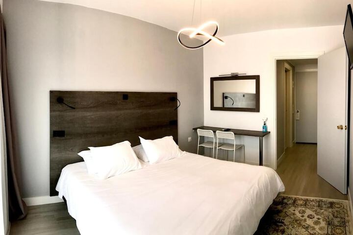 Room 5 of 21