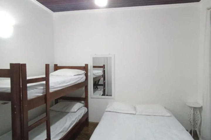 Room 5 of 17
