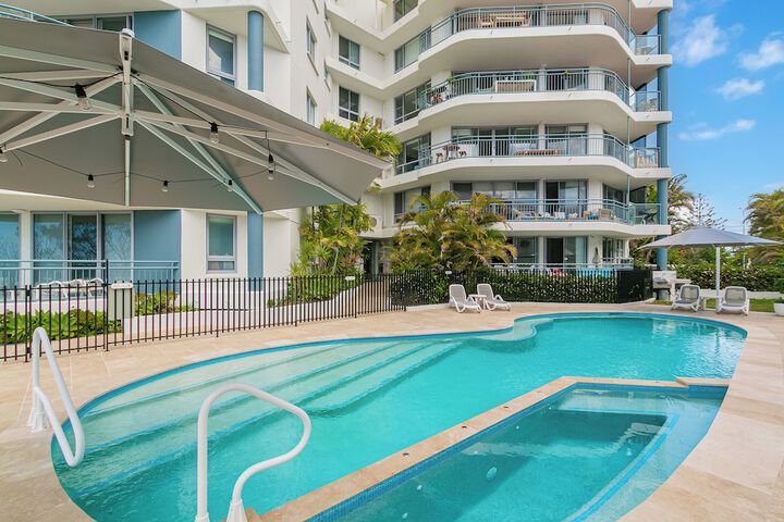 Pools & Facilities