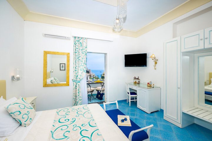 Room 51 of 116
