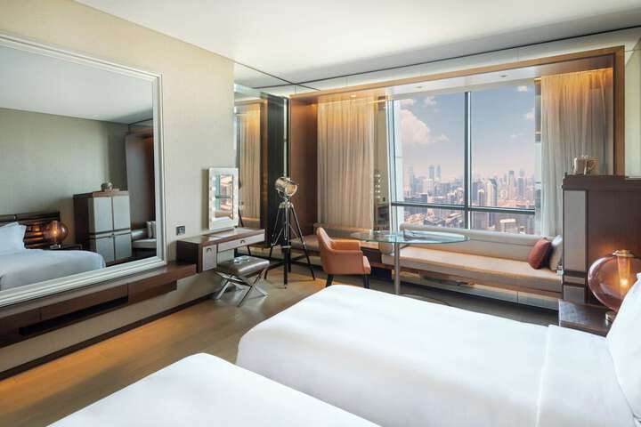 Room 44 of 99