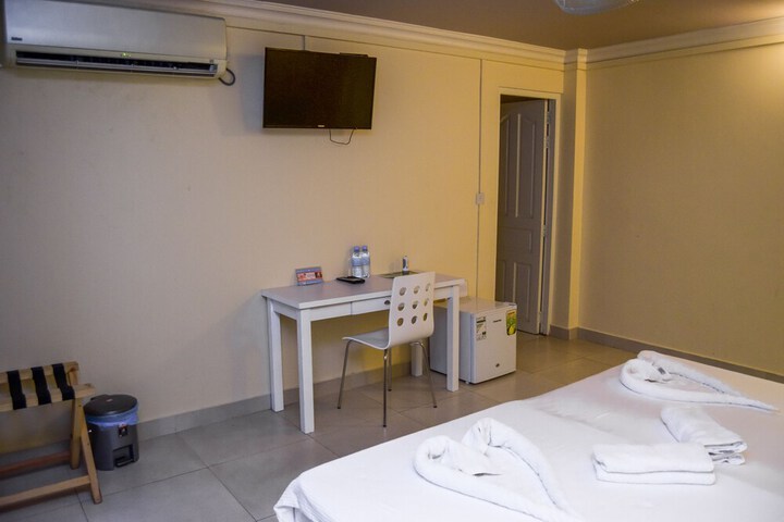 Room 10 of 62