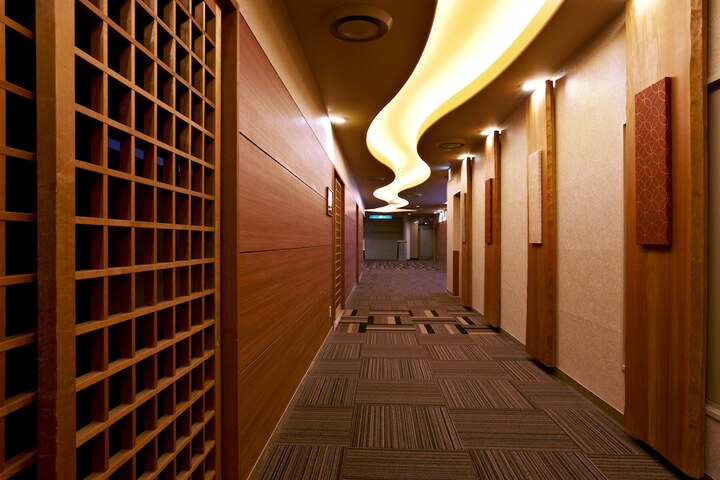Ballroom/Hall 18 of 34