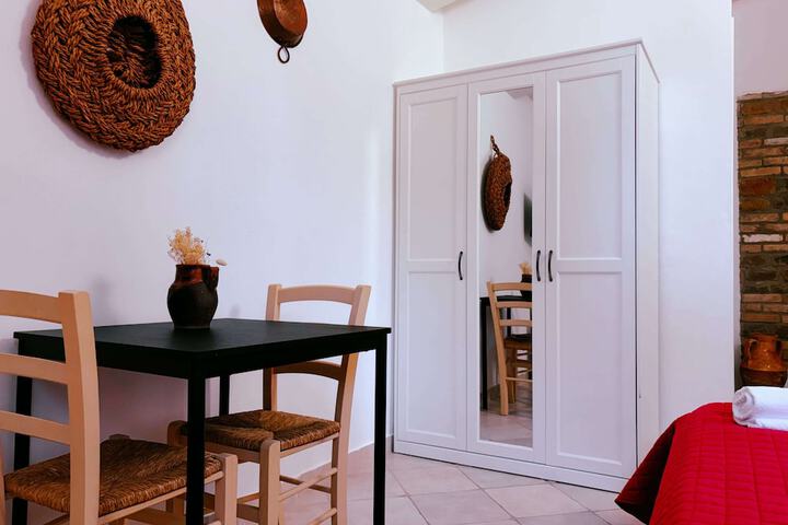 Room 12 of 49